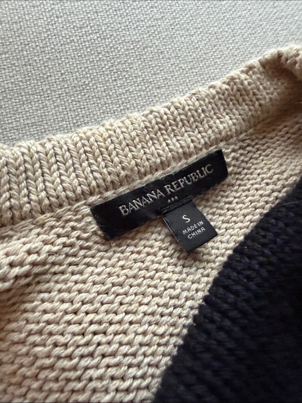 White/Green/Beige/BLK Banana Republic Factory Women's Crewneck Sweaters - Picture 8 of 10